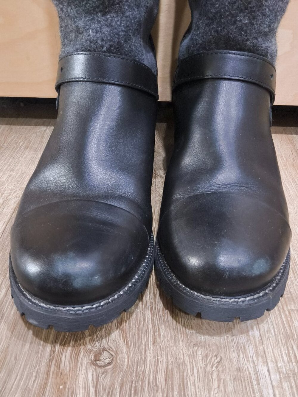 Ariat Sherborne Waterproof Riding Boots Size 8B (regular width) - Picture 3 of 4